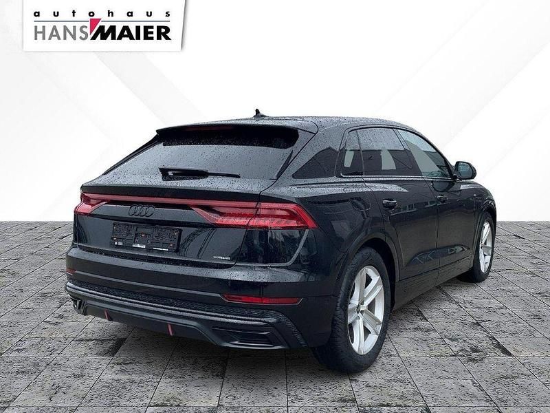 Gebraucht Audi Q8 S-Line 381 PS (280 kW) 2023 Mythosschwarz metallic SUV