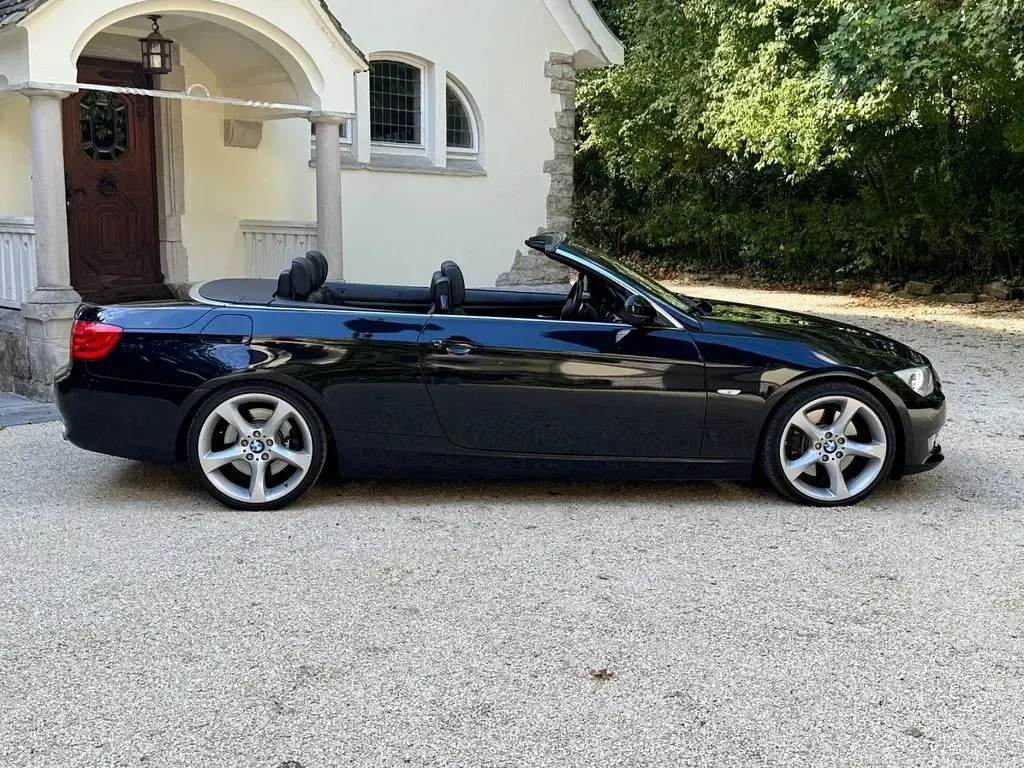 Gebraucht BMW 335 Cabriolet Exclusive 306 PS (225 kW) 2012 Schwarz Cabrio