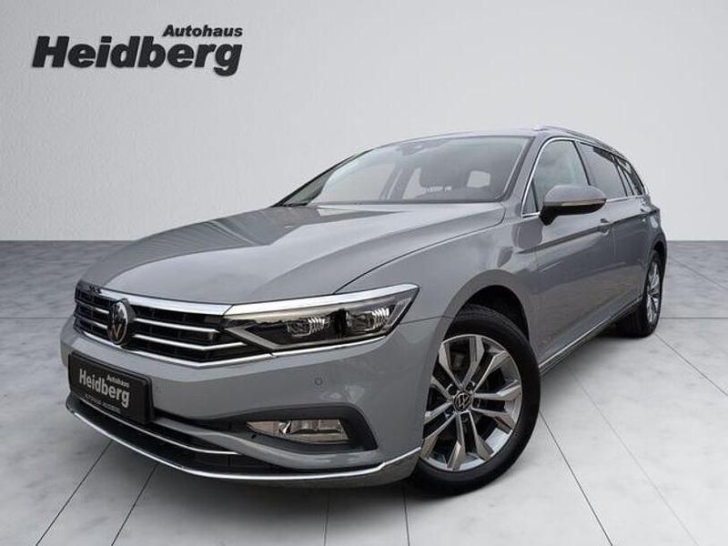 Grau Gebraucht 2024 VW Passat Elegance Kombi | 33.490 € (Superpreis) - Bild 1/4