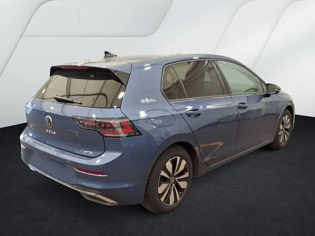Gebraucht VW Golf VIII Goal 150 PS (110 kW) 2025 Blau Limousine