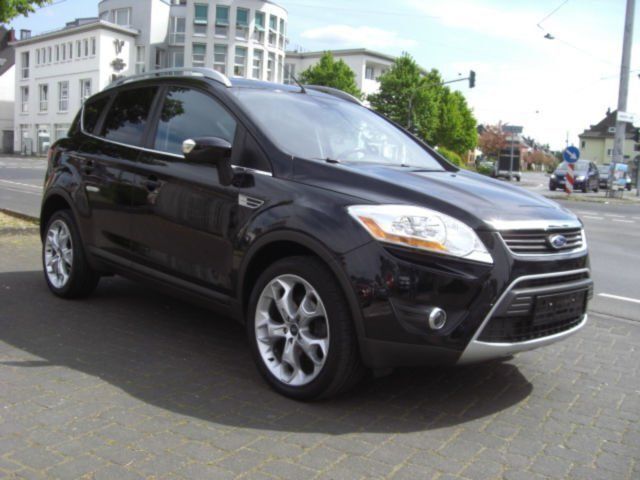 Gebraucht Ford Kuga Titanium 136 PS (100 kW) 2010 Schwarz metallic SUV
