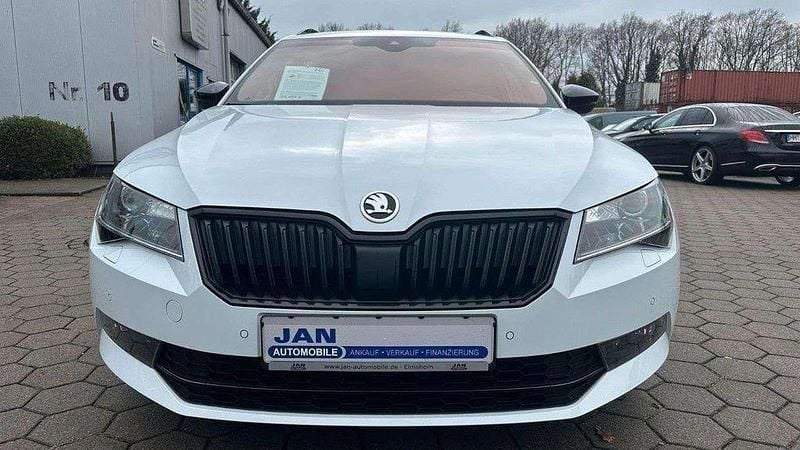 Gebraucht Skoda Superb SportLine 190 PS (139 kW) 2019 Moonweiss metallic Kombi