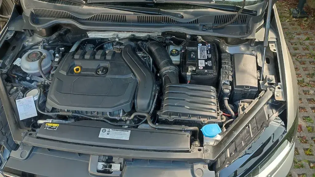 Gebraucht VW Golf VIII United 131 PS (96 kW) 2020 Silber Van / Kleinbus
