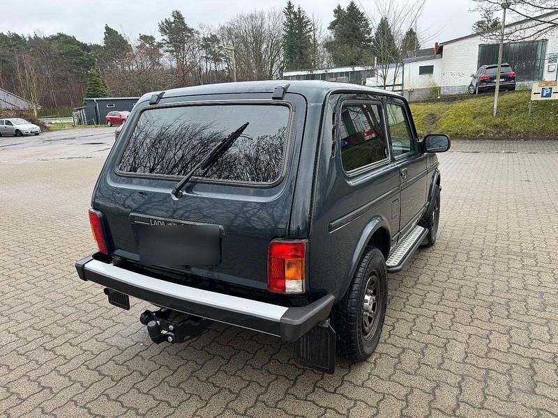 Gebraucht Lada niva 83 PS (61 kW) 2016 SUV