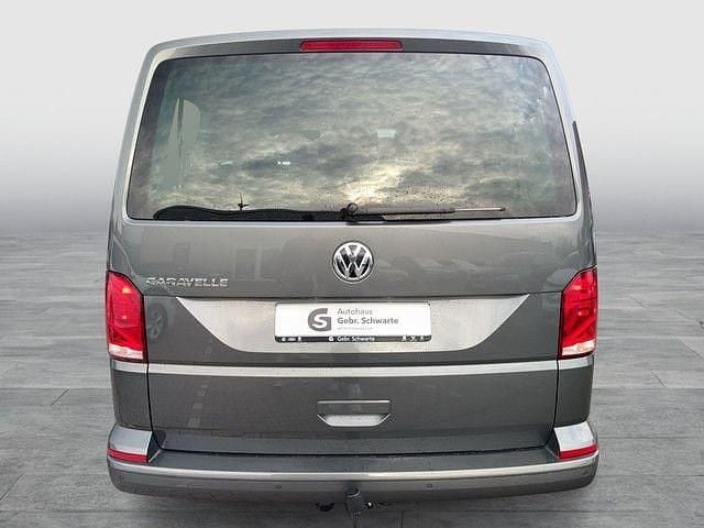Gebraucht VW Caravelle Comfortline 150 PS (110 kW) 2022 Grau Van / Kleinbus