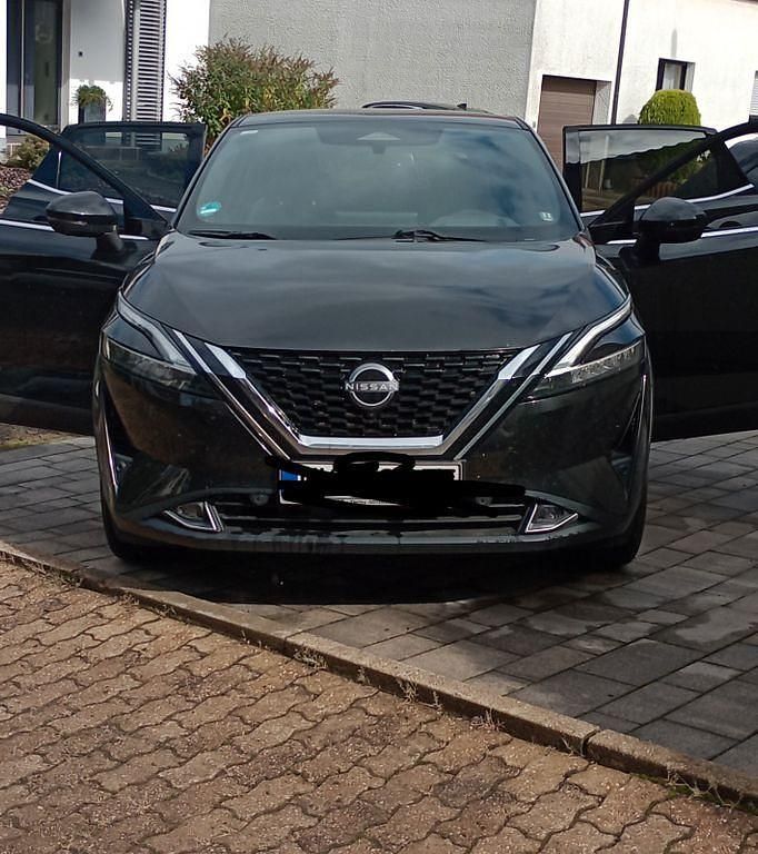 Schwarz Gebraucht 2023 Nissan Qashqai N-Connecta SUV | 25.900 € (Fairer Preis) - Bild 1/4