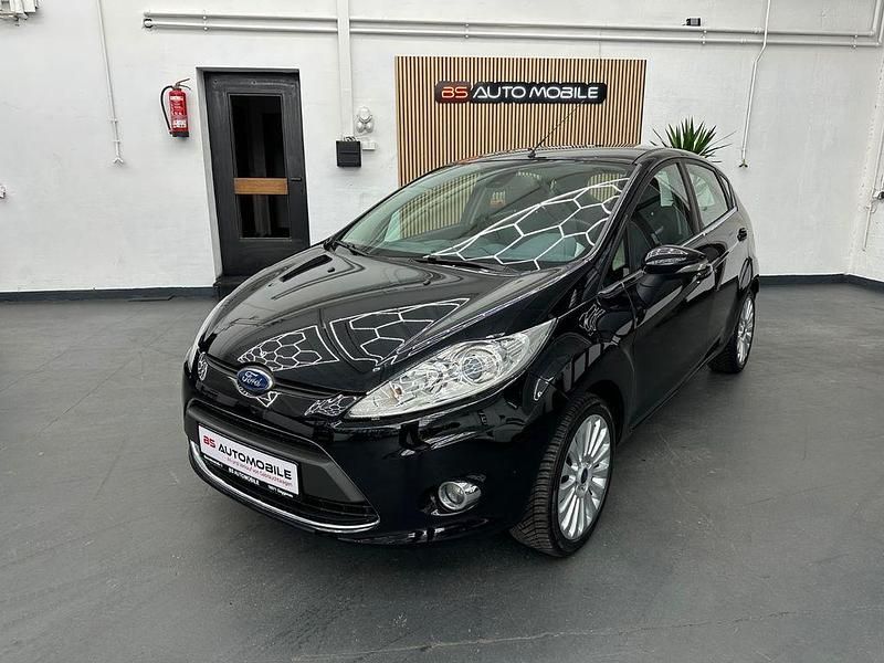 Gebraucht Ford Fiesta Titanium 82 PS (60 kW) 2009 Schwarz Kleinwagen