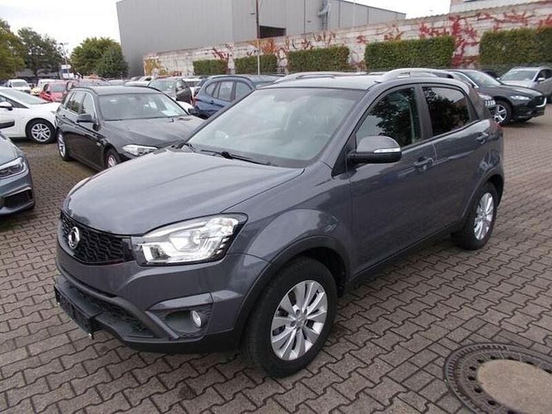 Grau Gebraucht 2017 Ssangyong Korando Quartz SUV | 14.900 € (Teuer) - Bild 1/4
