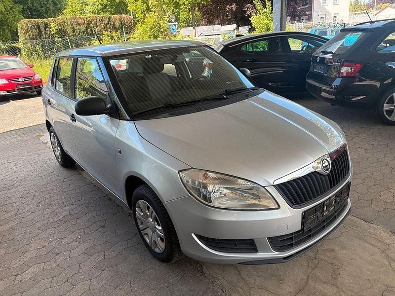 Silber Gebraucht 2014 Skoda Fabia Cool Edition Limousine | 5.699 € (Etwas zu teuer) - Bild 1/4