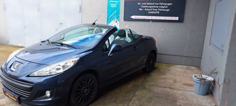 Gebraucht Peugeot 207 CC Access 120 PS (88 kW) 2013 Lackierung smaltblau/metallic Cabrio