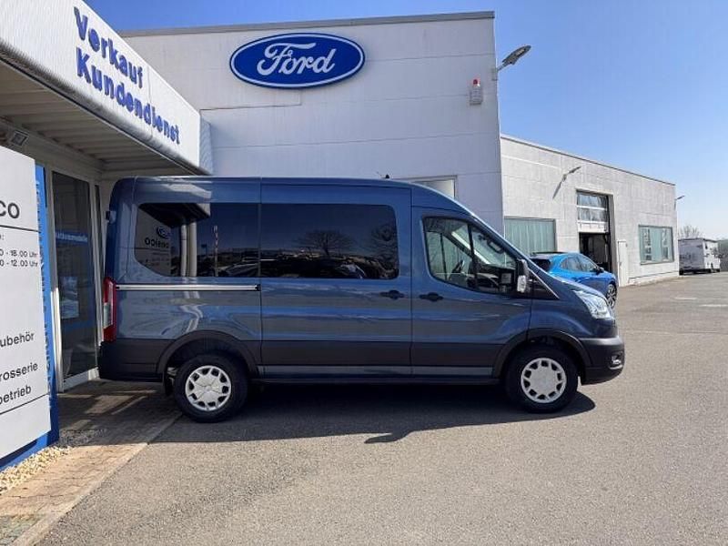Gebraucht Ford Transit Trend 170 PS (125 kW) 2021 Chromablau metallic Kombi
