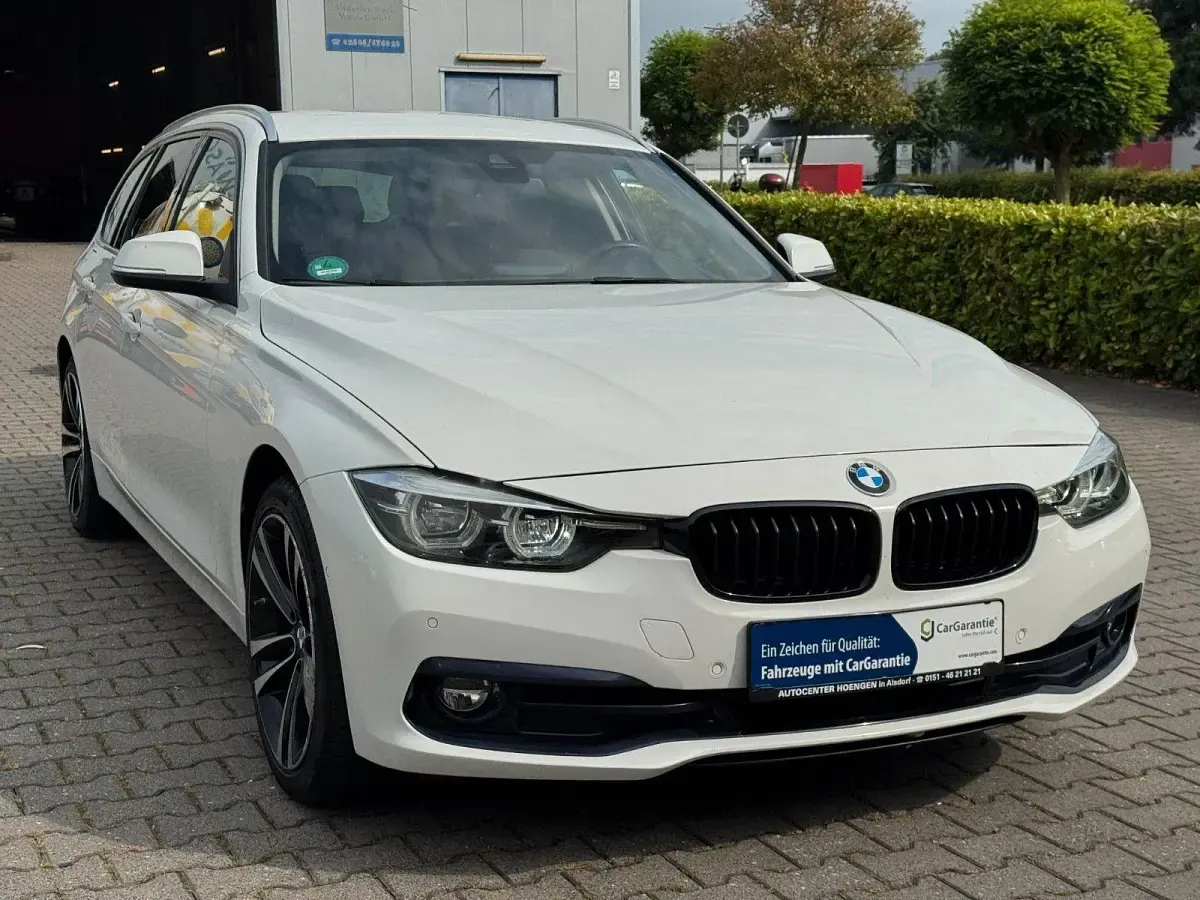 Gebraucht BMW 320 Sport Line 190 PS (139 kW) 2019 Weiß Kombi
