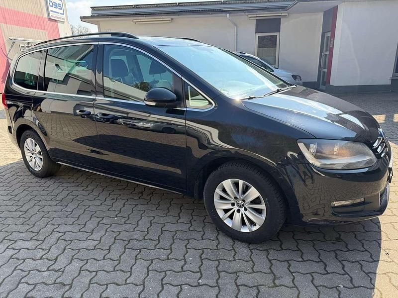 Gebraucht VW Sharan Comfortline 150 PS (110 kW) 2011 Deep black perleffekt Van / Kleinbus