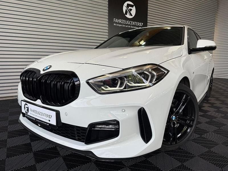 Weiß Gebraucht 2020 BMW 120 M Sport Kleinwagen | 24.250 € (Superpreis) - Bild 1/4