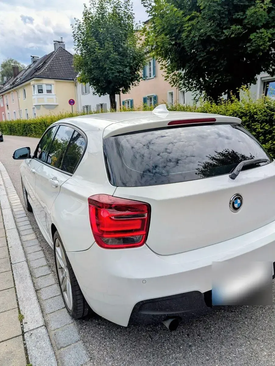 Gebraucht BMW 116 M Sport 136 PS (100 kW) 2015 Weiß Kleinwagen