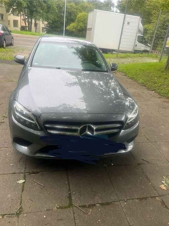 Grau Gebraucht 2019 Mercedes C180 Avantgarde Limousine | 24.000 € (Superpreis) - Bild 1/4
