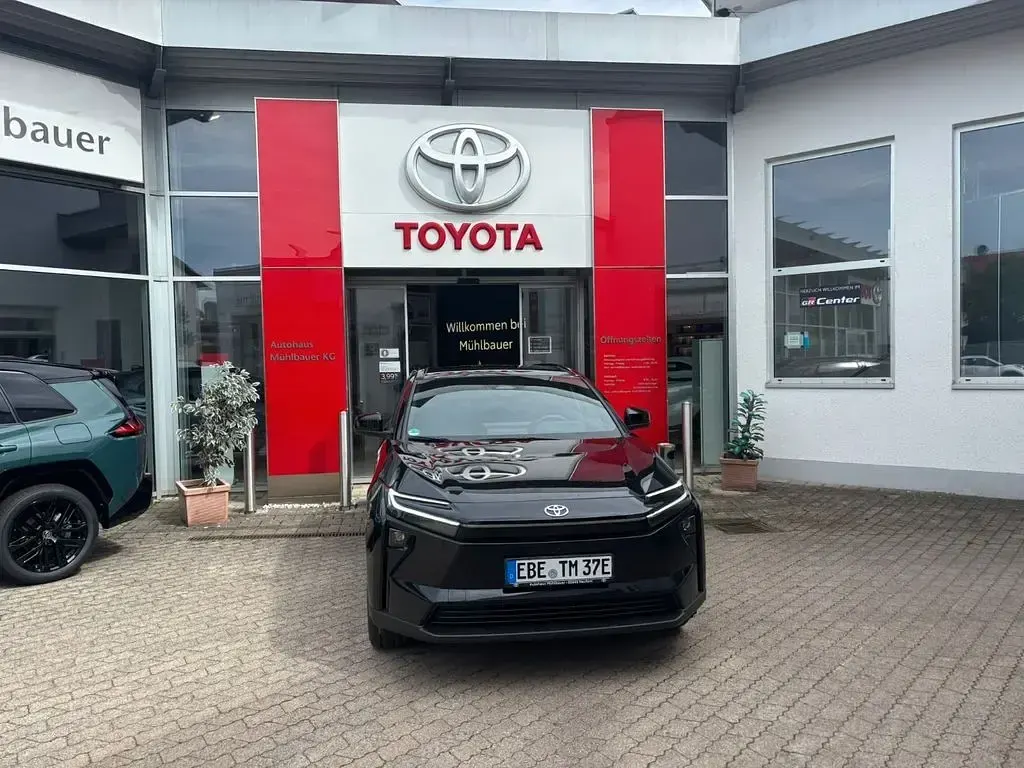 Gebraucht Toyota bZ4X 164 kW (224 PS) 2026 Schwarz SUV