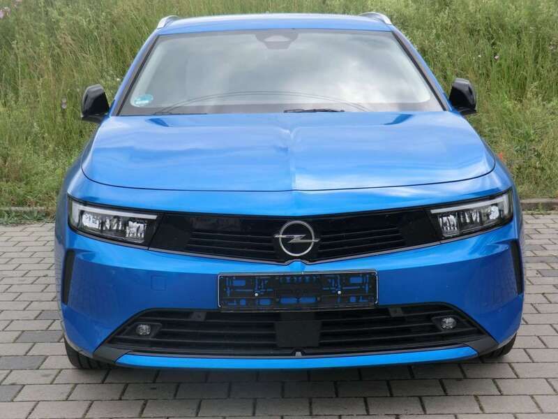 Perlmuttblau Gebraucht 2023 Opel Astra Elegance Kombi | 19.975 € (Fairer Preis) - Bild 1/4