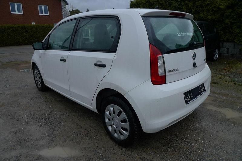 Gebraucht Skoda Citigo Active 68 PS (50 kW) 2013 Weiß Kleinwagen