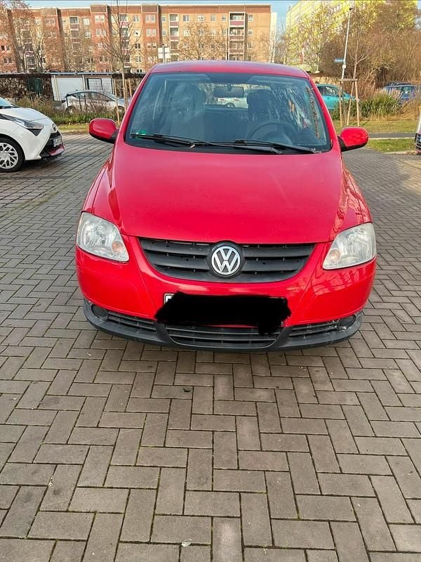 Rot Gebraucht 2007 VW Fox Kleinwagen | 999 € (Fairer Preis) - Bild 1/4