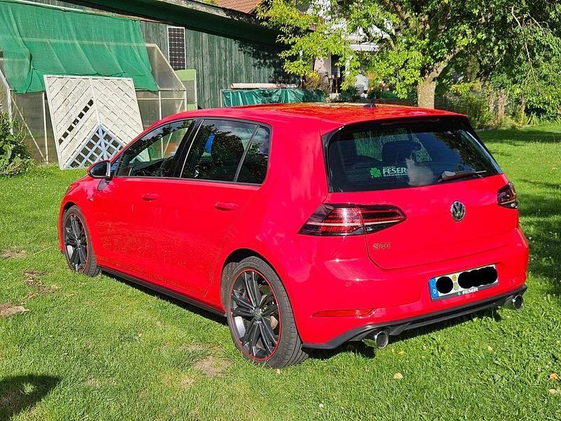 Gebraucht VW Golf VII GTI 230 PS (169 kW) 2017 Rot Limousine