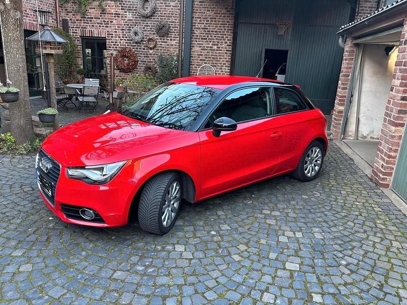 Gebraucht Audi A1 122 PS (89 kW) 2012 Rot Kleinwagen