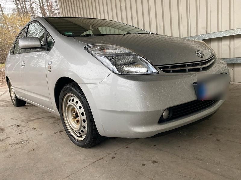Gebraucht Toyota Prius 77 PS (56 kW) 2006 Grau Kleinwagen