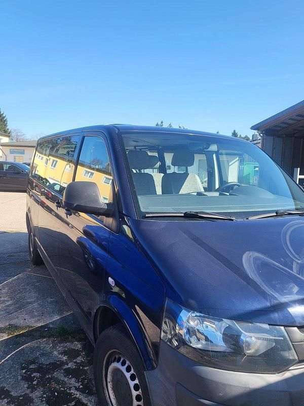 Gebraucht VW Caravelle 102 PS (75 kW) 2011 Blau Van / Kleinbus