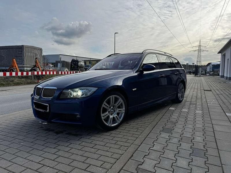 Gebraucht BMW 330 258 PS (189 kW) 2006 Blau Kombi