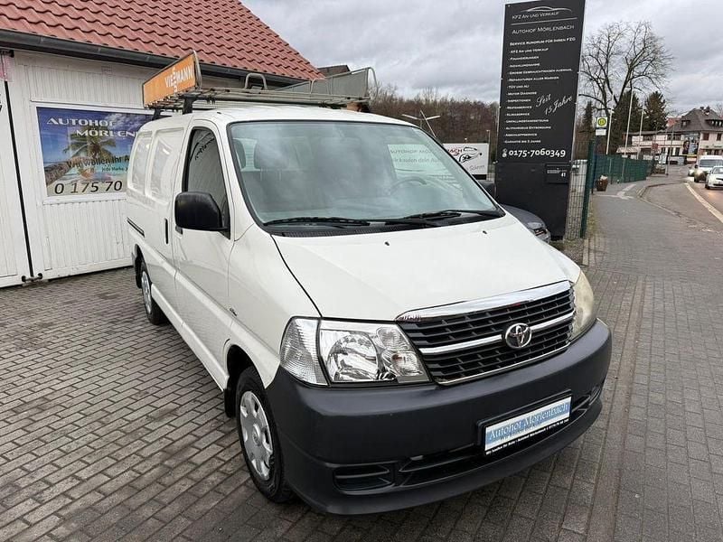 Gebraucht Toyota HiAce 95 PS (69 kW) 2010 Weiß Van / Kleinbus