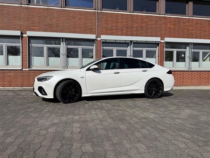 Gebraucht Opel Insignia 260 PS (191 kW) 2018 Weiß Limousine