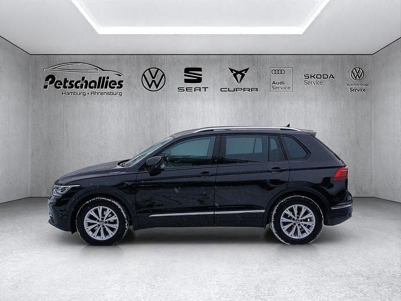 Gebraucht VW Tiguan Life 150 PS (110 kW) 2023 Schwarz SUV