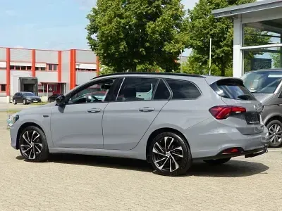 Gebraucht Fiat Tipo S 120 PS (88 kW) 2018 Grau Kombi