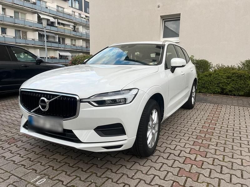 Gebraucht Volvo XC60 Momentum 150 PS (110 kW) 2019 Weiß SUV