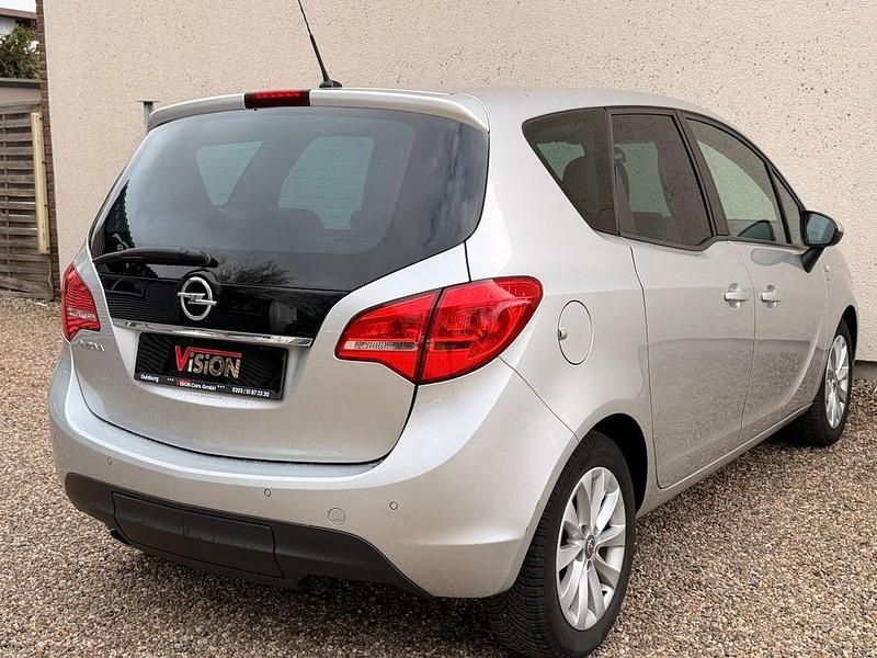 Gebraucht Opel Meriva drive 140 PS (102 kW) 2016 Silber Van / Kleinbus
