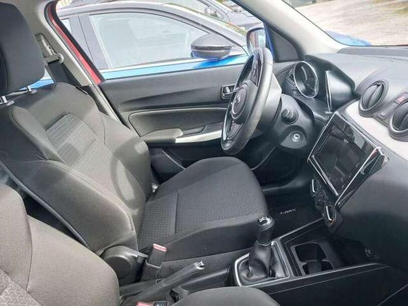 Gebraucht Suzuki Swift Comfort 90 PS (66 kW) 2019 Rot Limousine