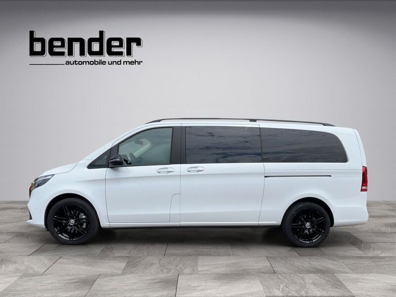 Gebraucht Mercedes V300 237 PS (174 kW) 2024 Weiß Van / Kleinbus
