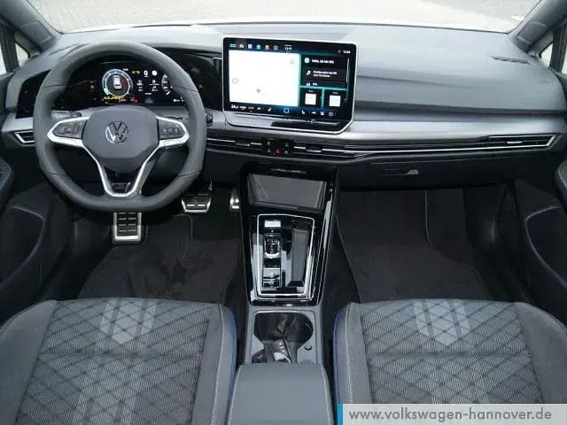 Neu VW Golf VIII R-line 150 PS (110 kW) 2026 Weiß Limousine