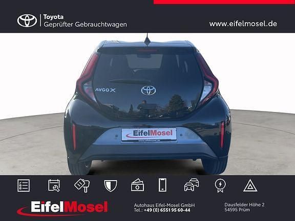 Gebraucht Toyota Aygo X Pulse 72 PS (52 kW) 2023 Celestite grey metallic / night sky black SUV
