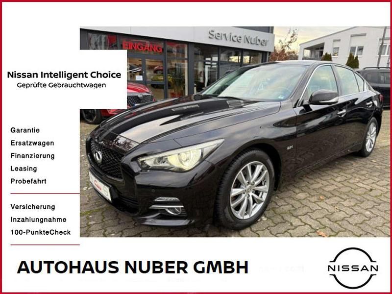 Gebraucht Infiniti Q50 Premium 170 PS (125 kW) 2016 Black metallic (metallic) Limousine