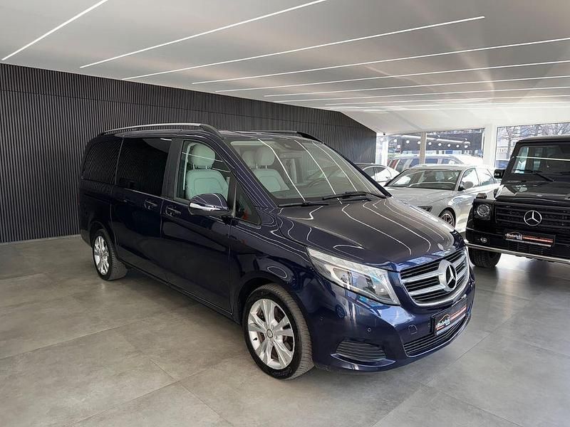 Gebraucht Mercedes V250 Edition 190 PS (139 kW) 2016 Blau Van / Kleinbus