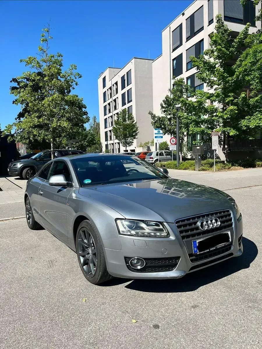 Gebraucht Audi A5 Sport 179 PS (131 kW) 2010 Grau Coupé