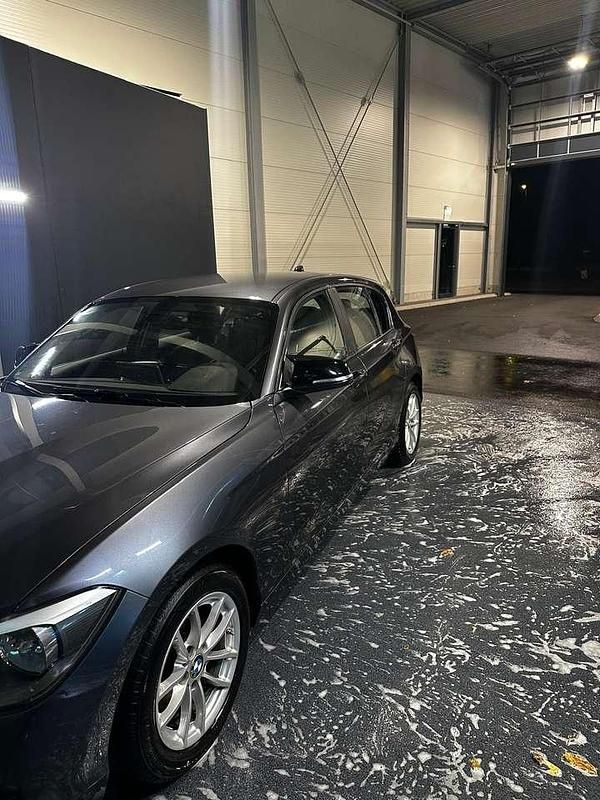 Gebraucht BMW 116 116 PS (85 kW) 2015 Grau Kleinwagen
