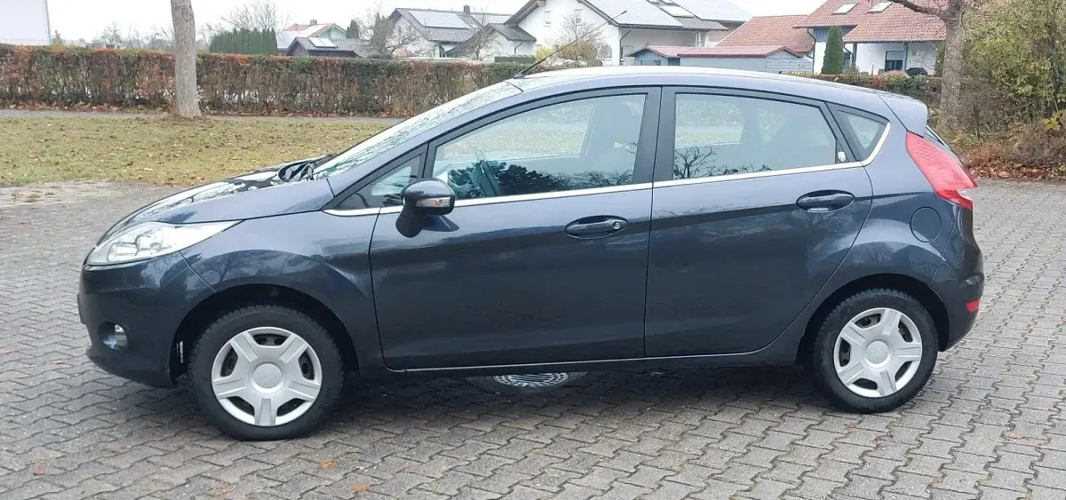 Usata Ford Fiesta 82 CV (60 kW) 2009 Grigio Utilitaria