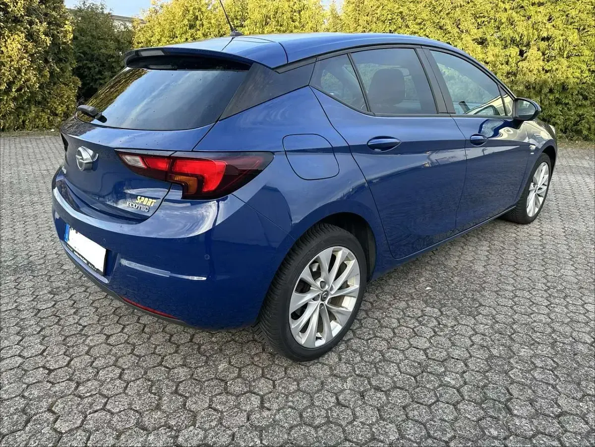 Gebraucht Opel Astra Active 105 PS (77 kW) 2019 Indigo blau Kleinwagen