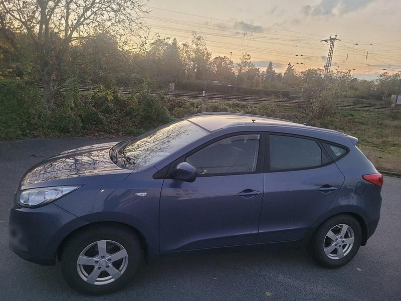 Gebraucht Hyundai ix35 136 PS (100 kW) 2011 Blau SUV