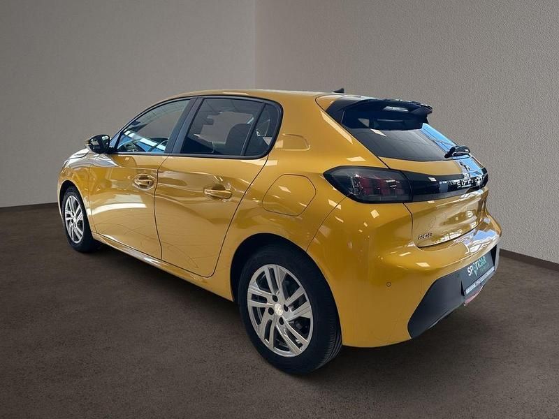 Gebraucht Peugeot 208 Active 101 PS (74 kW) 2021 Faro gelb Kleinwagen