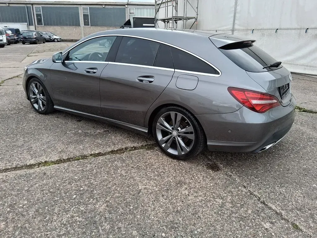 Gebraucht Mercedes CLA220 177 PS (130 kW) 2016 Grau Limousine