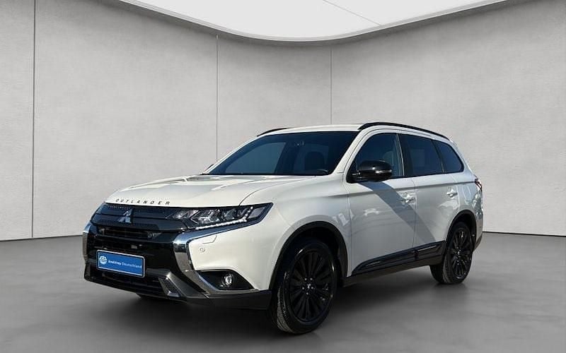 Weiß Gebraucht 2021 Mitsubishi Outlander Spirit+ SUV | 23.390 € (Fairer Preis) - Bild 1/4