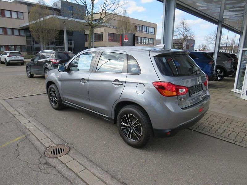 Gebraucht Mitsubishi ASX Edition 117 PS (86 kW) 2017 Platinumgrau (m) SUV
